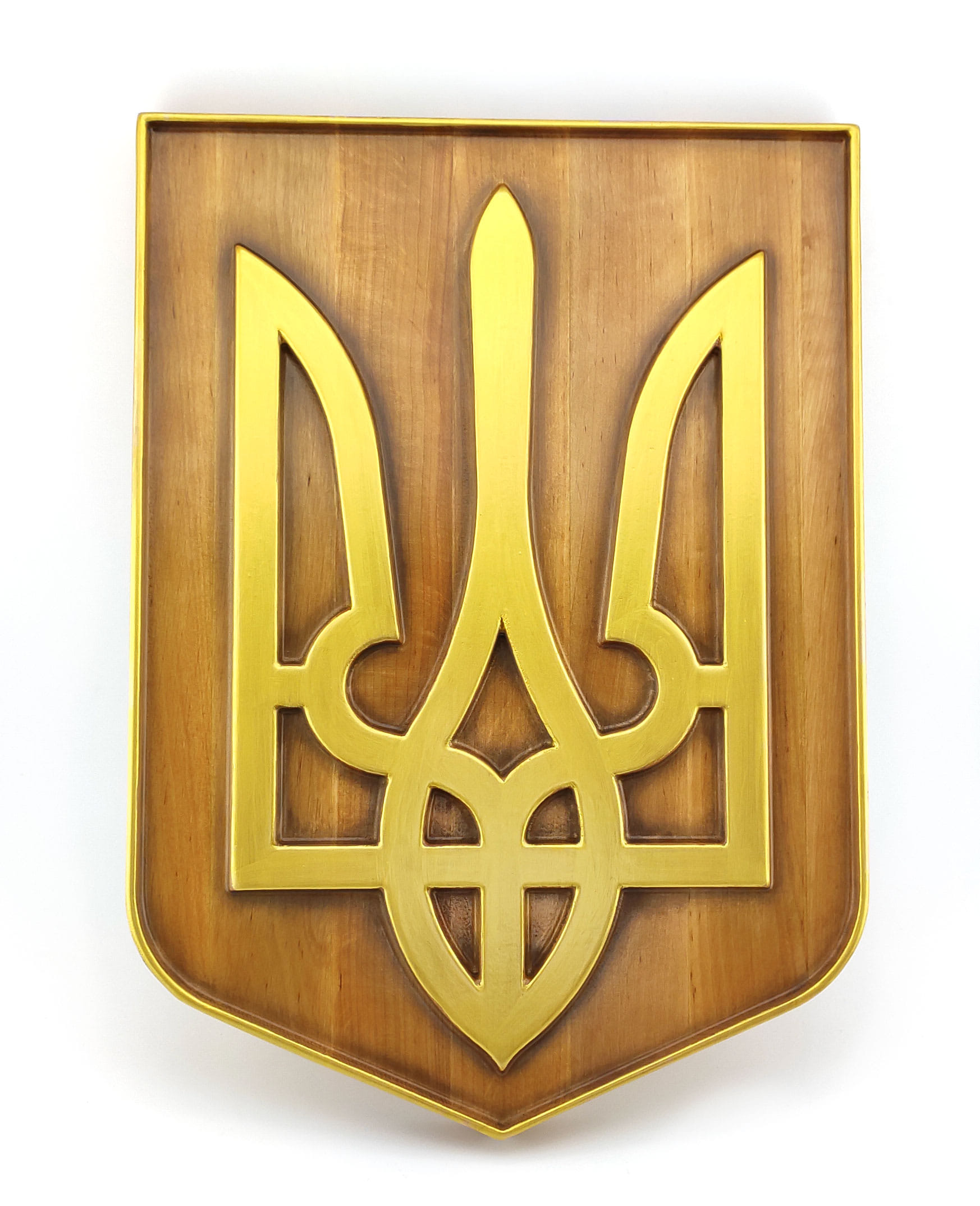 Панно “Герб України” (39 * 28 * 2,4 см), з натурального дерева, різьблене, покрите патиною, лаком, емаллю-золото