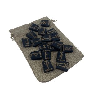 Руни "Слов'янські" темні, 18 рун (2,9×2,4×0,7 см) з мішечком, масив дерева